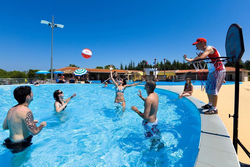 Mobile Homes Premium Vista Mare Park Umag By Camp4You Eksteriør billede