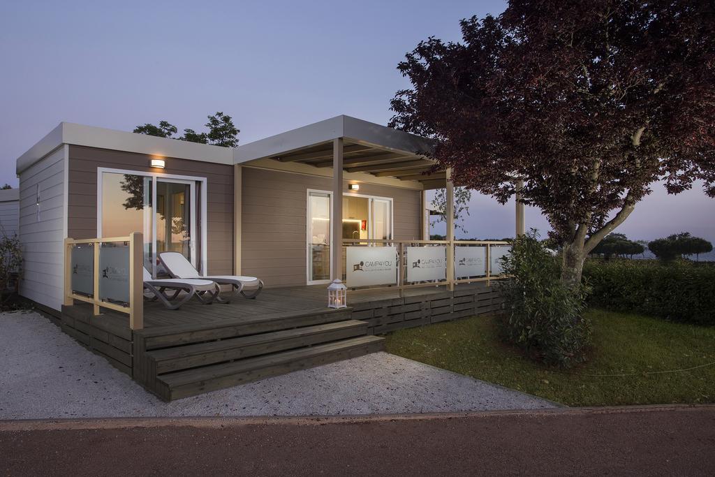 Mobile Homes Premium Vista Mare Park Umag By Camp4You Eksteriør billede