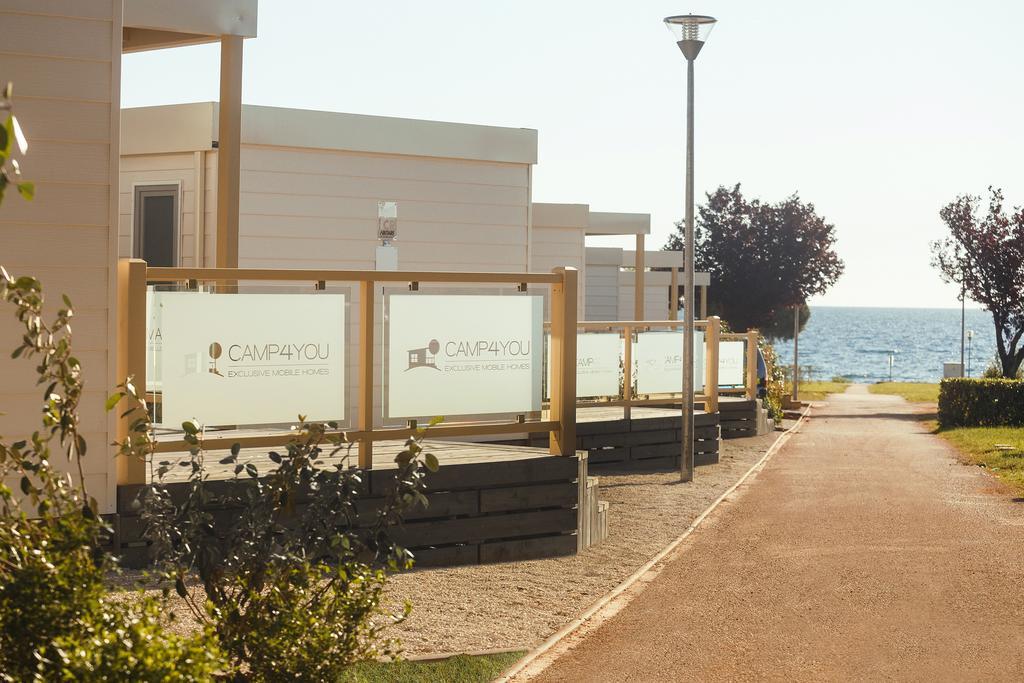 Mobile Homes Premium Vista Mare Park Umag By Camp4You Eksteriør billede